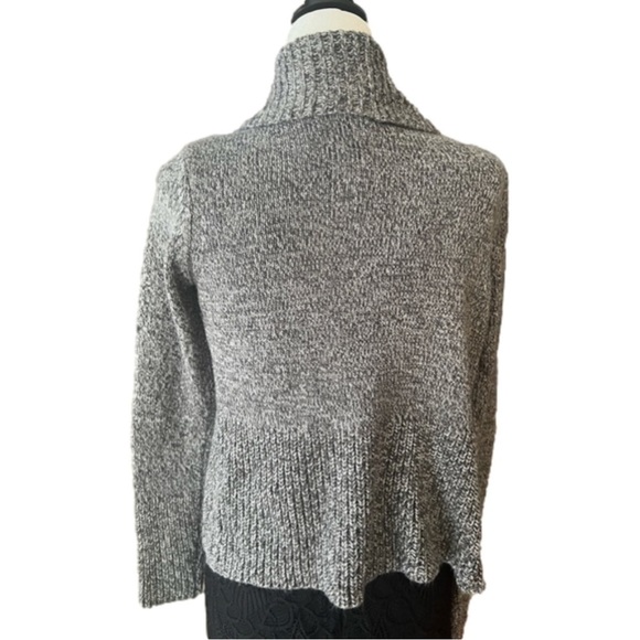 Dynamite Shawl Open Collar Cropped Cardigan Brand New! - Picture 5 of 14